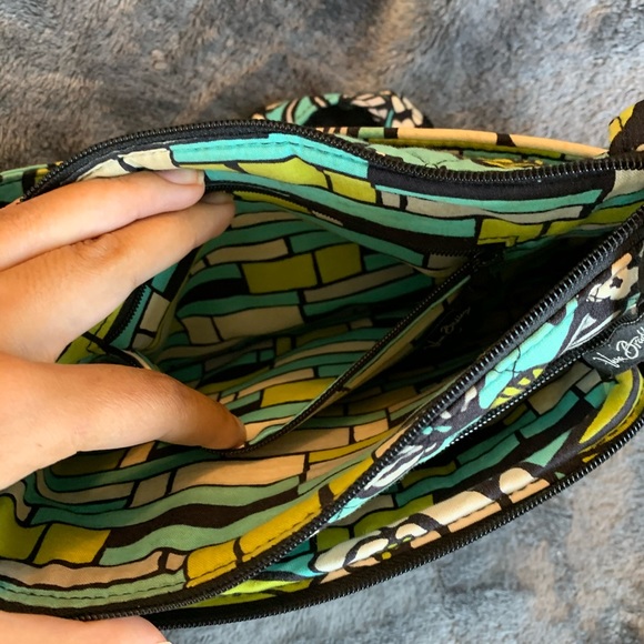 Vera Bradley Medium Crossbody - Picture 5 of 9